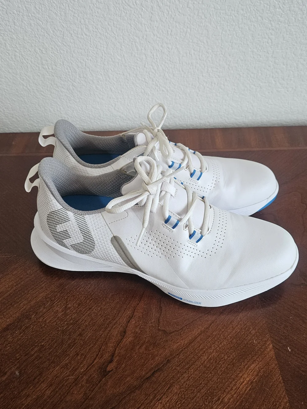 FootJoy FJ White Spikeless Golf Shoes Power Stabilizer Men's 9M Strato Lite